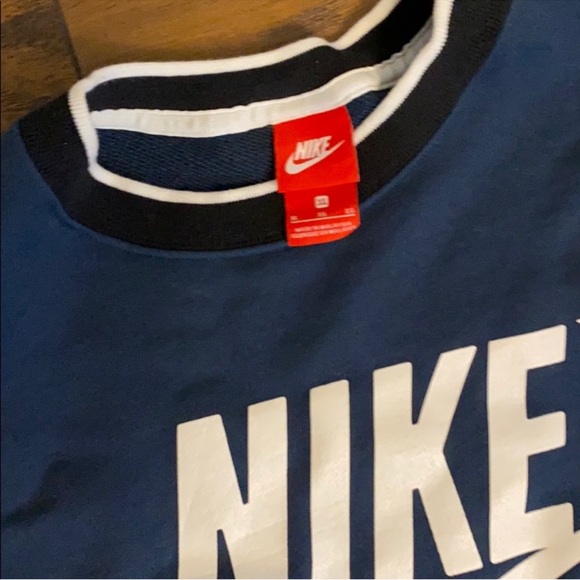 Nike Women’s Blue Crewneck Sweatshirt - Picture 4 of 5